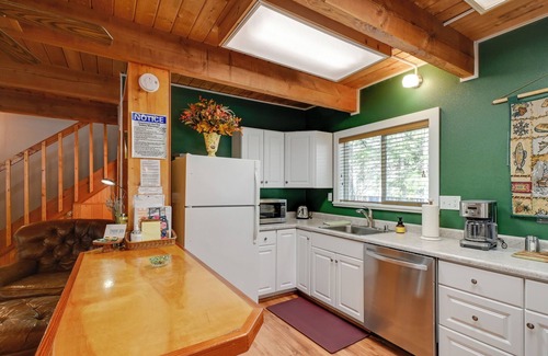 Paradise Estates House | Cozy Ashford Home - 5 Mi to Rainier Nat'l Park!