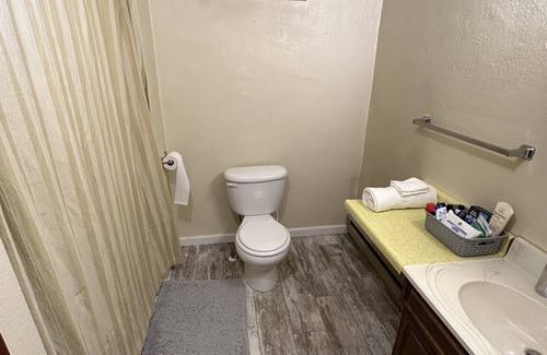Winifred Apartment | Cozy Bach Suite