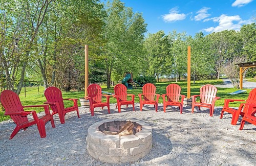 Joelton House | Cozy barn-house retreat w/hot tub 20 minutes to Nashville