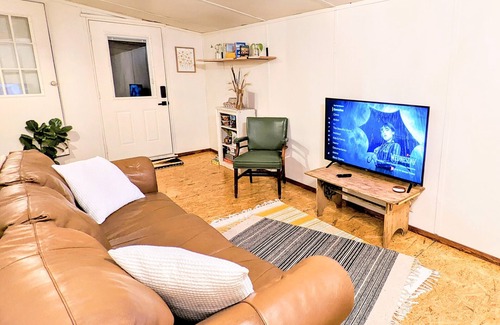 Sequatchie House | Cozy basecamp minutes from waterfalls, hiking and climbing