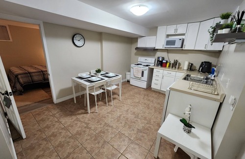 London Apartment | Cozy Basement Suite – Private 1-Bedroom with Full Kitchen