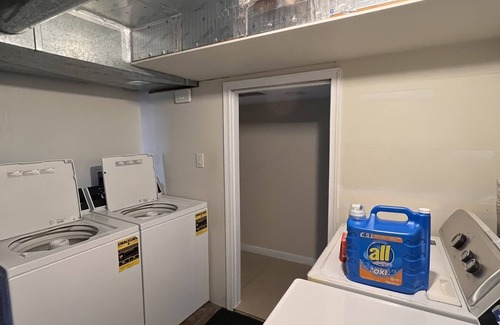 Ventnor City Apartment | Cozy beach block 2 bedroom 2 full bathroom ground level apartment