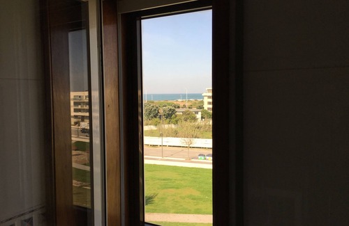 Vila do Conde Apartment | Cozy Beach Front with Rooftop