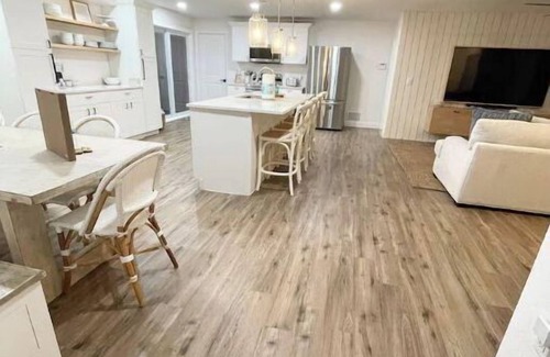 Whitfield House | Cozy Beach House Getaway! Sleeps 12!