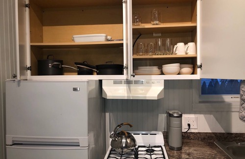 Point Pleasant Beach Condo | Cozy Beach Getaway 2 BR 1BA, with Parking Spot!
