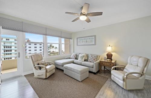 Marco Island House | Cozy beachfront condo with pool and ocean views