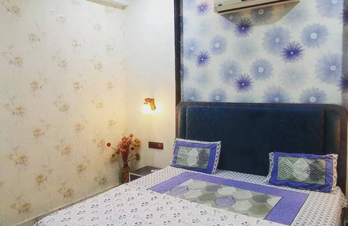 Chaksu House | Cozy bedrooms with warm jacuzzi and barbeque with private pool couple Friendly