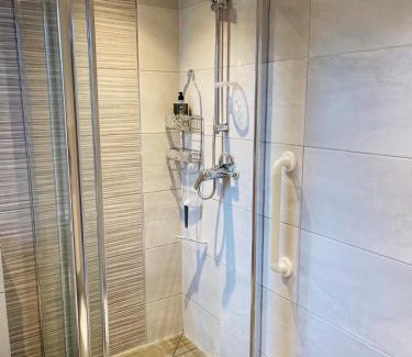 Bicester Apartment | Cozy Bicester Village townhouse with garden