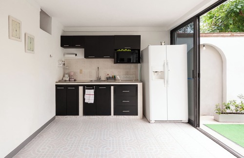 Las Palmas House | Cozy bungalow near Downtown