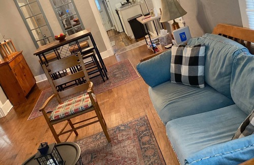 Cooper-Young Historic District House | "Cozy Bungalow with Serene Fenced Yard - Stroll to Top Restaurants/Bars!nn