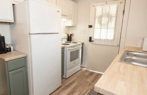 Burnside Cabin | Cozy Burnside Cottage Near Lake Cumberland