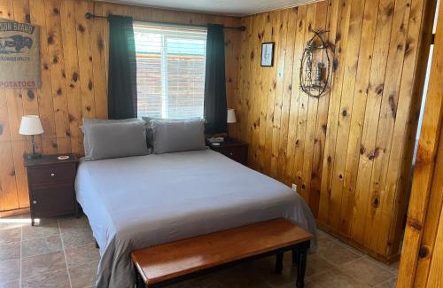 South Fork House | Cozy cabin #6 at Aspen Ridge Cabins