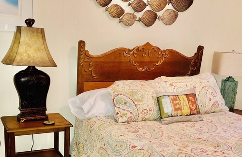 Iuka Cabin | Cozy cabin by Coleman park at pickwick lake, partial water view in winter