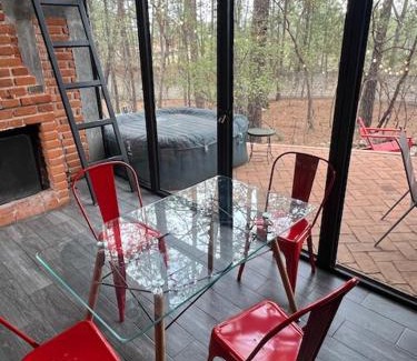 Huasca De Ocampo Apartment | Cozy cabin in the woods with a wooden tub