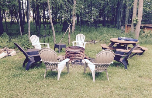 Au Gres Cabin | Cozy Cabin in the Woods- close access, private road to dock & Lake Huron access.