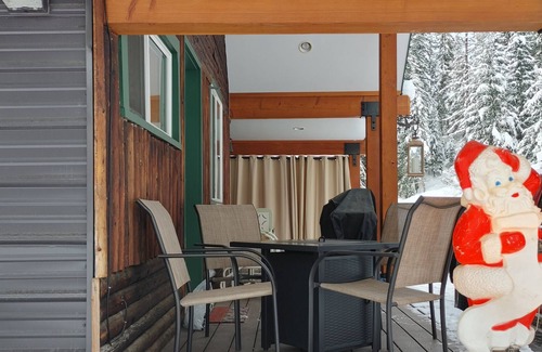 St. Regis Cabin | Cozy cabin in the woods.