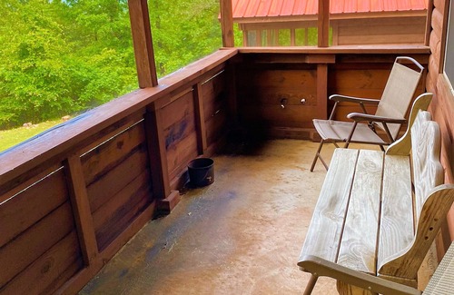 Mena Cabin | Cozy Cabin Lures from all Anglers