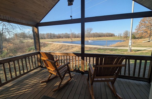 West Plains Cabin | Cozy Cabin on 80 acres in The Ozarks, very unique!