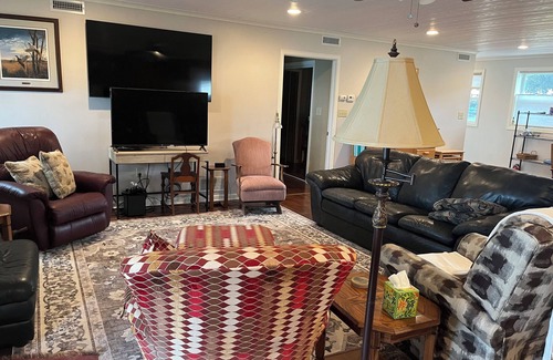 Le Center Cabin | Cozy cabin on Lake Jefferson in Cleveland, MN