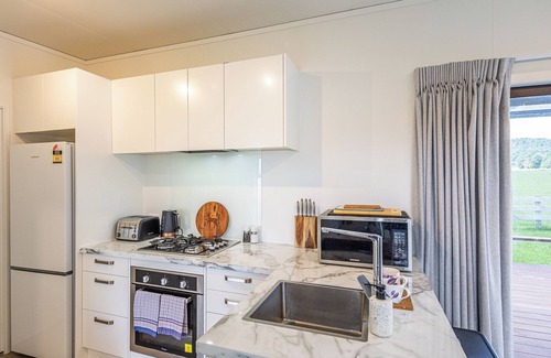 Rangataua House | Cozy Cabin with a View - Ohakune Holiday Home