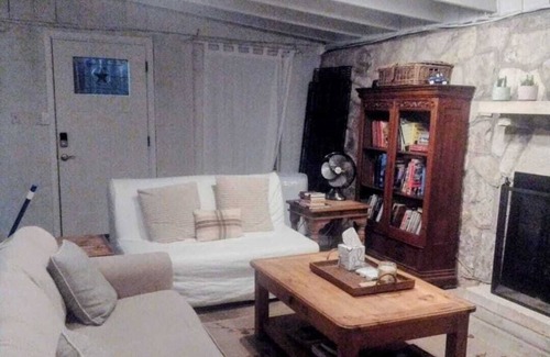 Travis Landing Cabin | Cozy cabin with lake access