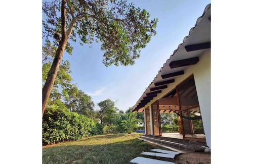 Aguazul House | Cozy cabin with pool