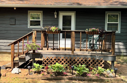 Lake Luzerne Cabin | Cozy Cabin with private river access, 20 minutes from Lake George & Saratoga NY.