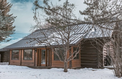 Wilson Cabin | Cozy Cabin with Privacy and a View.in Wilson