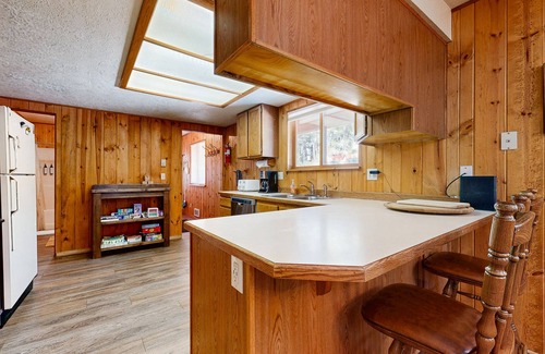 McCall House | Cozy cabin with wood stove, scenic balcony & washer/dryer - near Lake Payette