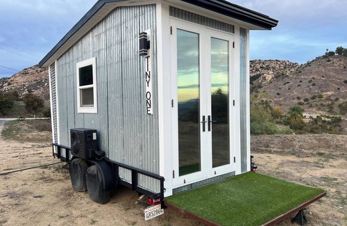 Pauma Valley RV Rental | Cozy campground with AC and WiFi in brilliant Pauma Valley