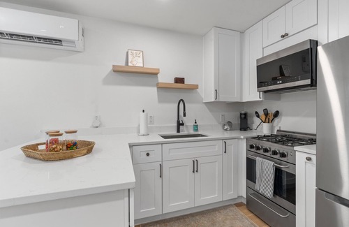 Brushy Creek Cottage | Cozy Casita/Cottage on 3 acres in the middle of the city! Quiet and Relaxing.