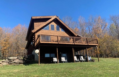 Roxbury Cabin | Cozy Catskills Log Cabin on 20 Acres