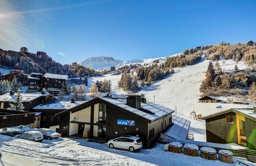 Plagne 1800 Ski Chalet | Cozy chalet in center - 10 pers, pets allowed, free WiFi
