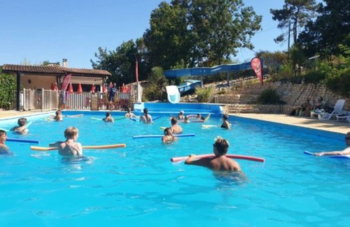 Salles Ski Chalet | Cozy chalet 8 ppl, 3 bdrms, wood stove