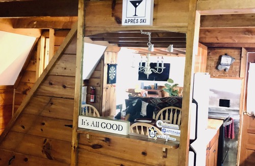 Center Conway Ski Chalet | Cozy Chalet near the mountains