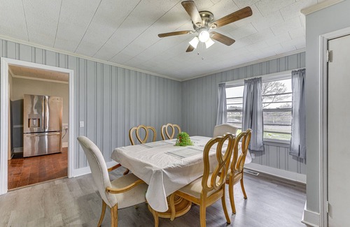 Charlotte House | Cozy Charlotte Home w/Fire Pit ~ 6 Mi to Uptown!