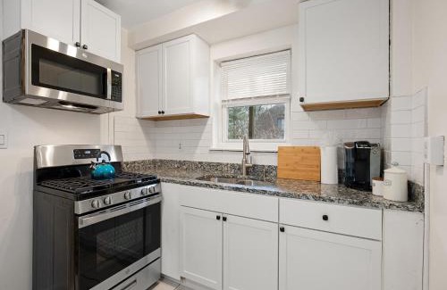 Takoma Park Apartment | Cozy Charming Unit In Takoma Park