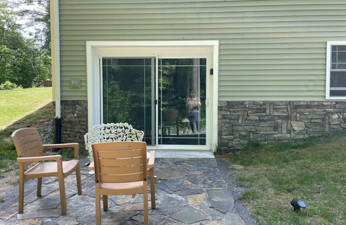 Saratoga Springs Apartment | Cozy charming one bedroom suite