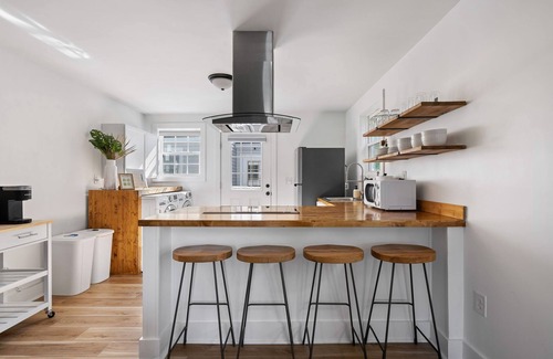 North Charleston Apartment | Cozy Chateau in the Heart of Park Circle