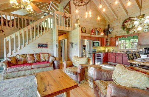 Hidden Lake Cabin | Cozy Cherry Log Cabin w/Hot Tub & Mountain Views!