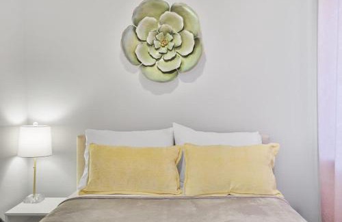 St. Charles House | Cozy Chic 4BD 2BA Home in St Charles