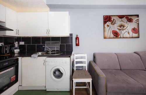 Tollcross Apartment | Cozy City Centre 2 Bedroom Apt by the Meadows! 6