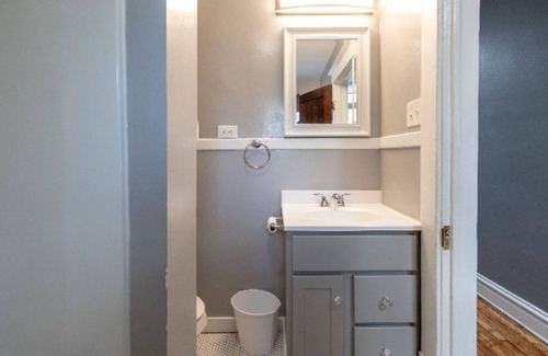 Easttown House | Cozy, Clean and Centrally Located