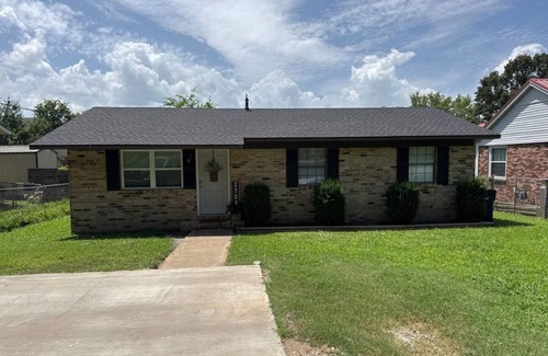 Batesville House | Cozy & Clean Batesville Stay Near Lyon College, Hospital, and Community Center