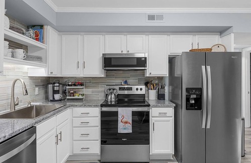 North Myrtle Beach Condo | Cozy, comfortable and freshly renovated oceanfront condo.you're gonna love it!