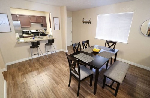 Biggs Field House | Cozy, Comfy & Great Location!