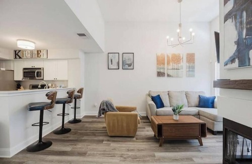 Las Colinas Apartment | Cozy Condo 8 mins to DFW Airport