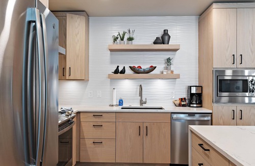 Tamarack Resort Condo | Cozy Condo|Gas Fireplace|Balcony with Mountain View