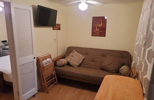 Dennis Port Condo | Cozy condo with pool access, 1/2 mile from beach