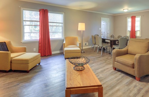 Macon House | Cozy & Convenient Macon Home ~ 3 Mi to Town!
